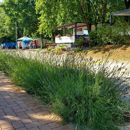 Üdülőpark Mobile Homes Banko In Bijela Uvala And Zelena Laguna Mugeba